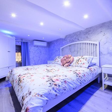 La Magnifica Napoli Apartments White House Luaran gambar