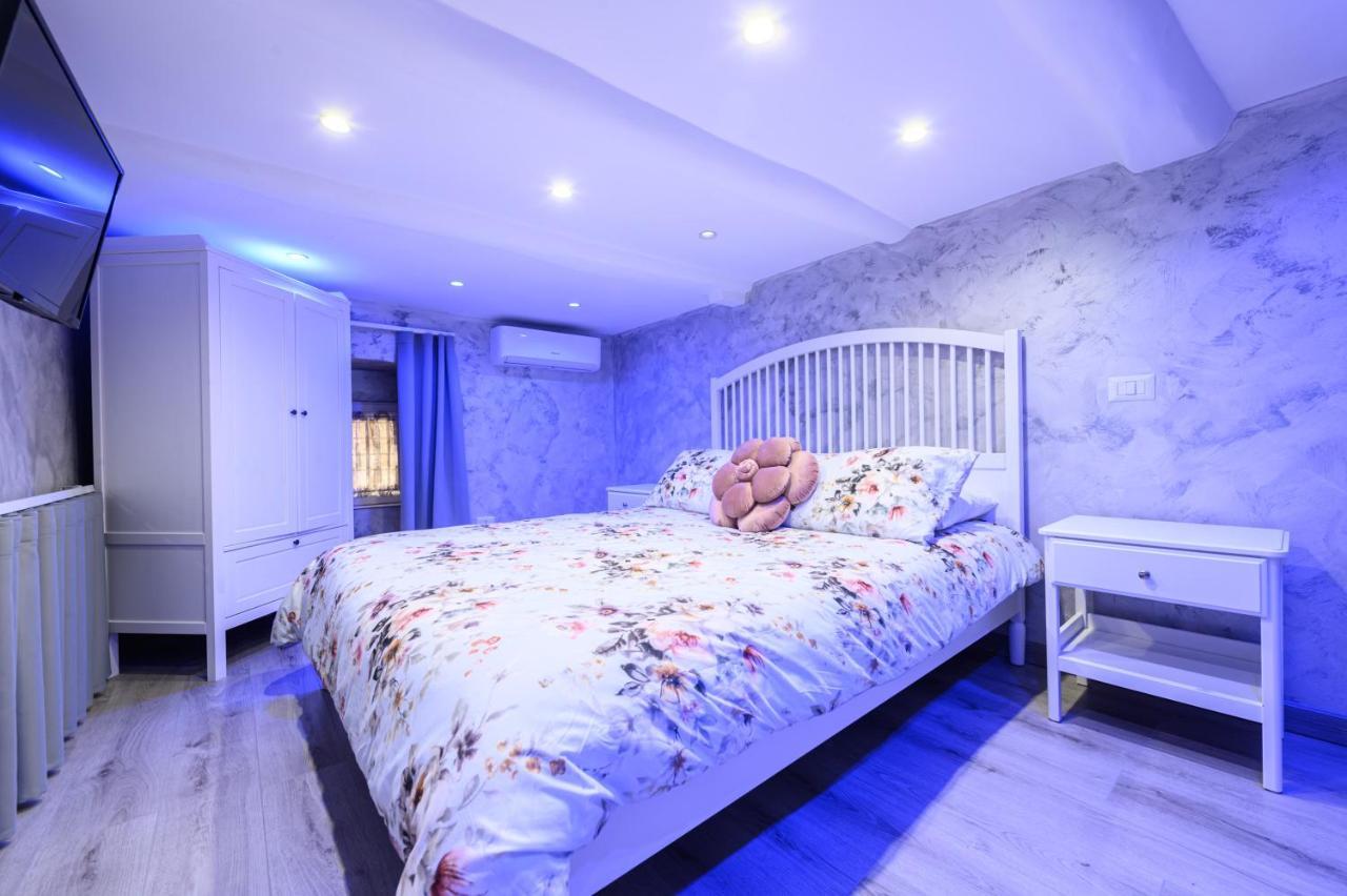 La Magnifica Napoli Apartments White House Luaran gambar